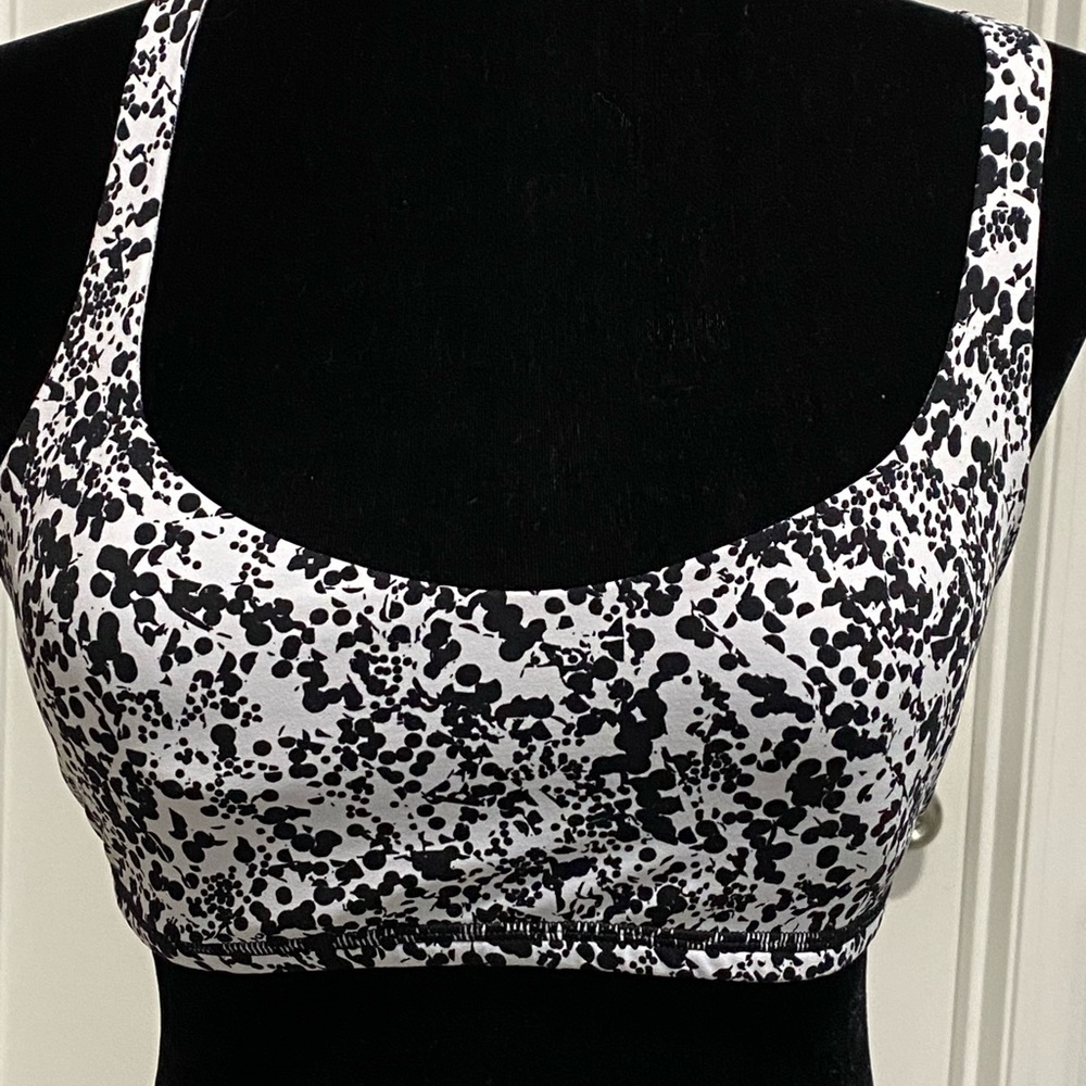 Lululemon free to be bra